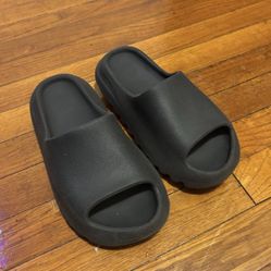 Adidas Yeezy Slides 