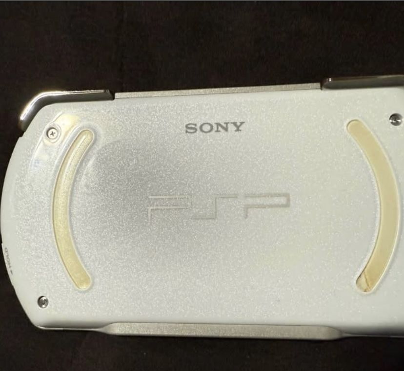 SONY PSP Go portable console