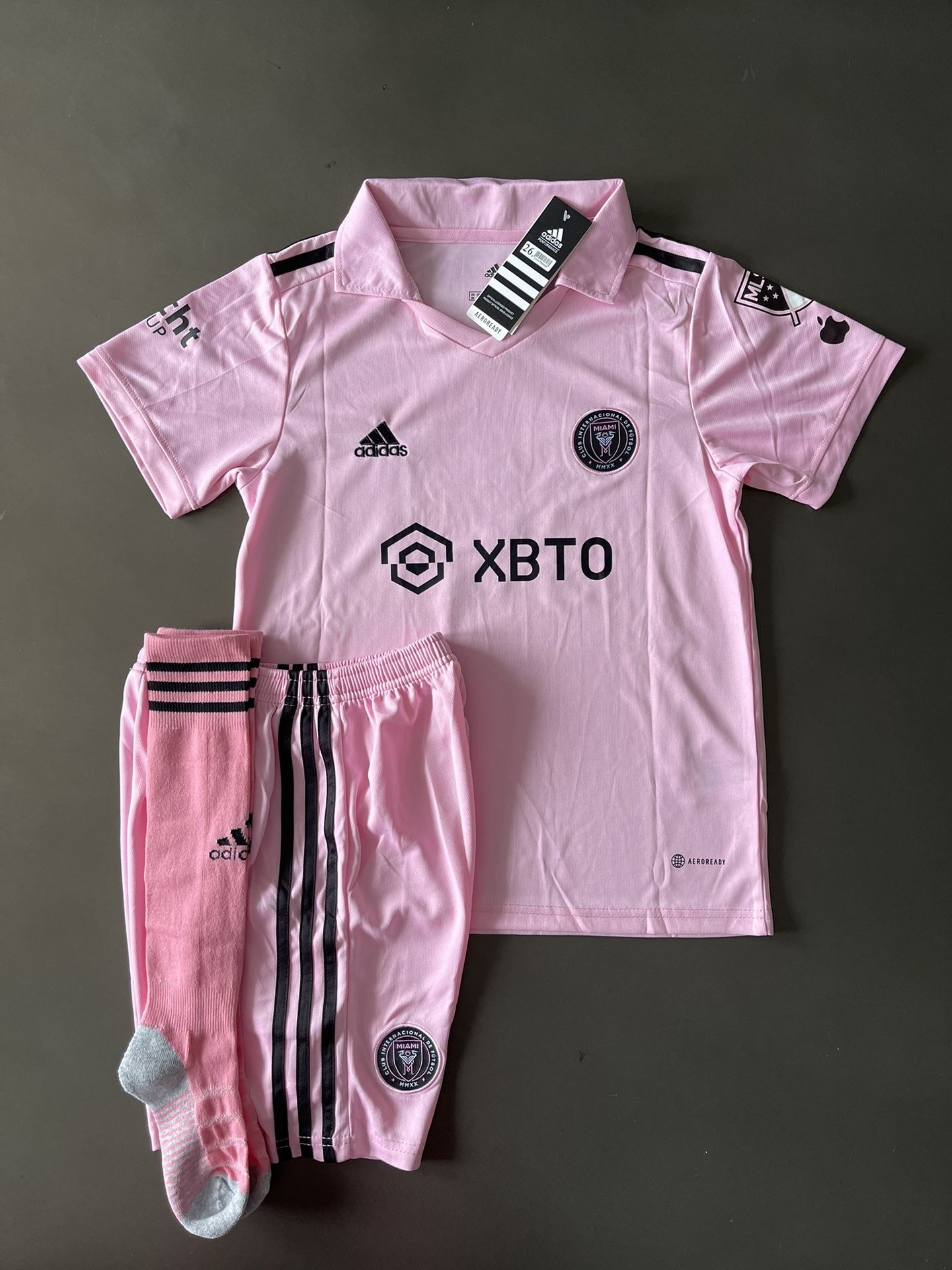 Inter Miami Messi Jersey Youth Size 22, Small, 6-8 for Sale in Imperial  Beach, CA - OfferUp