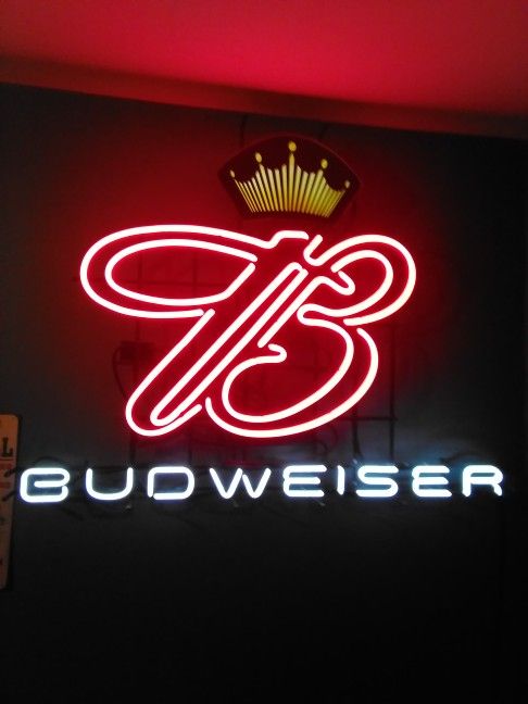 Budweiser 4' Neon Sign 
