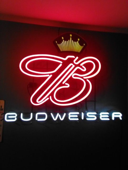 Budweiser 4' Neon Sign