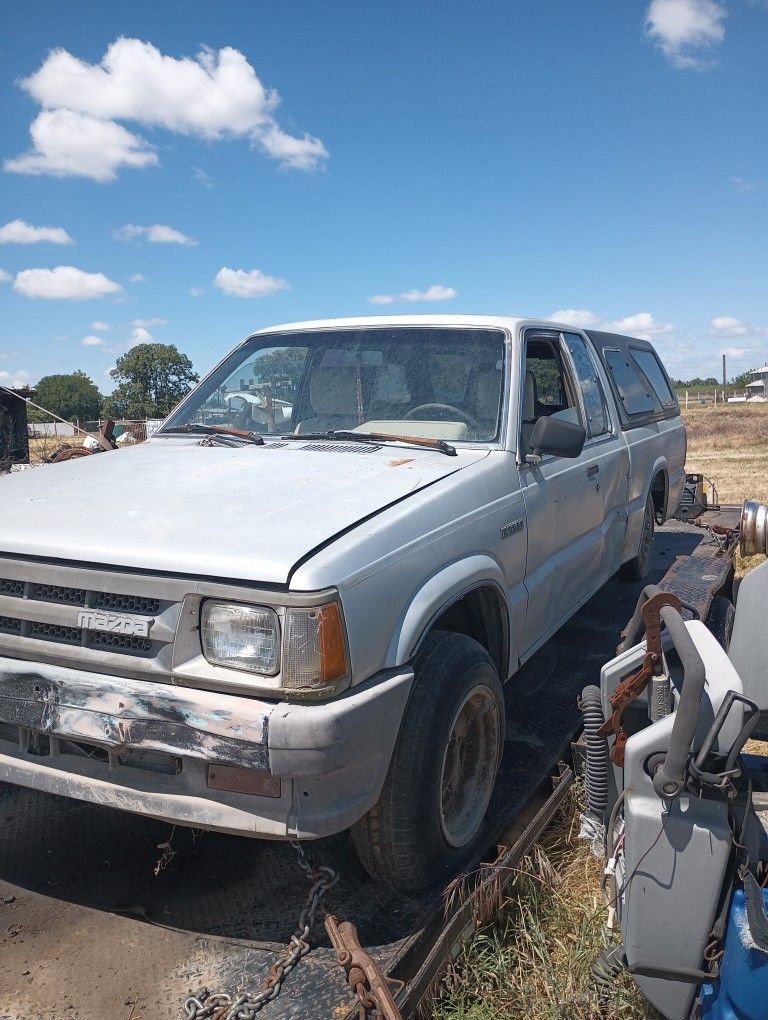 1987 Mazda B-Series Pickup