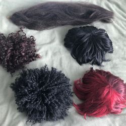 5 Wigs, all for 20$