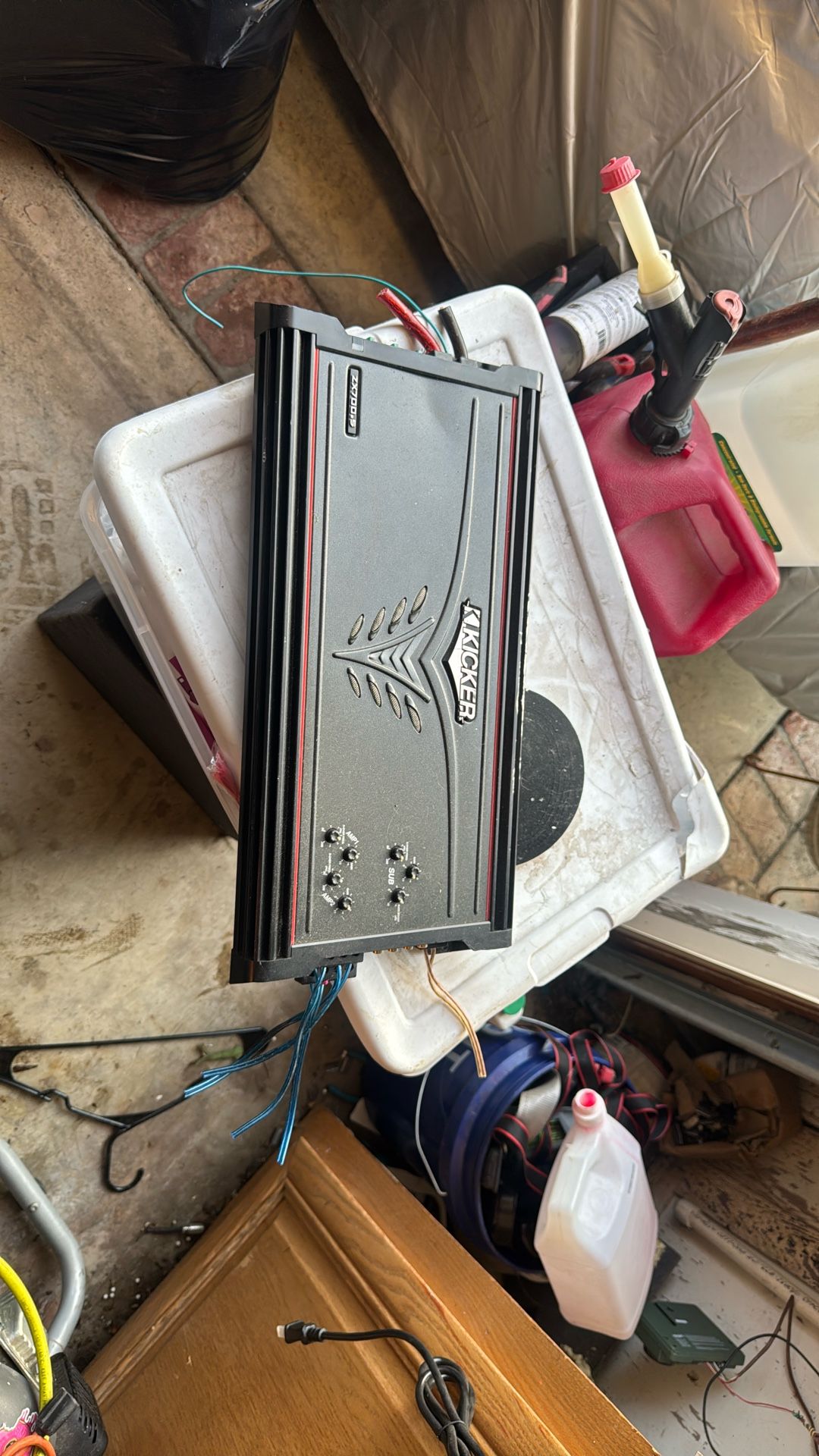 kicker amplifier