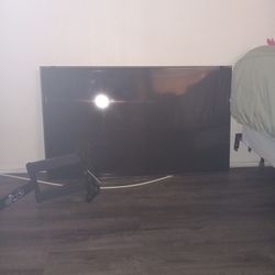 TV and TV mount 