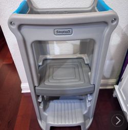 Simplay3 Toddler Tower Adjustable Stepstoot