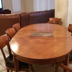 Classic Dining/Breakfast Table & Chairs 