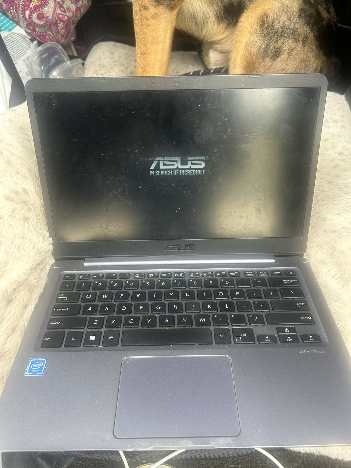 Azus Computer