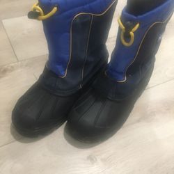 Snow Boots Size 6