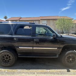 2005 Chevy Yukon ,,  6 Inch Lift Kit!!