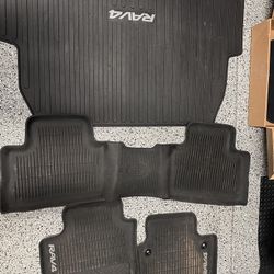 Toyota Rav4 All Weather Mat Set