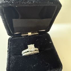 Enhancement Ring And Wedding Band Set