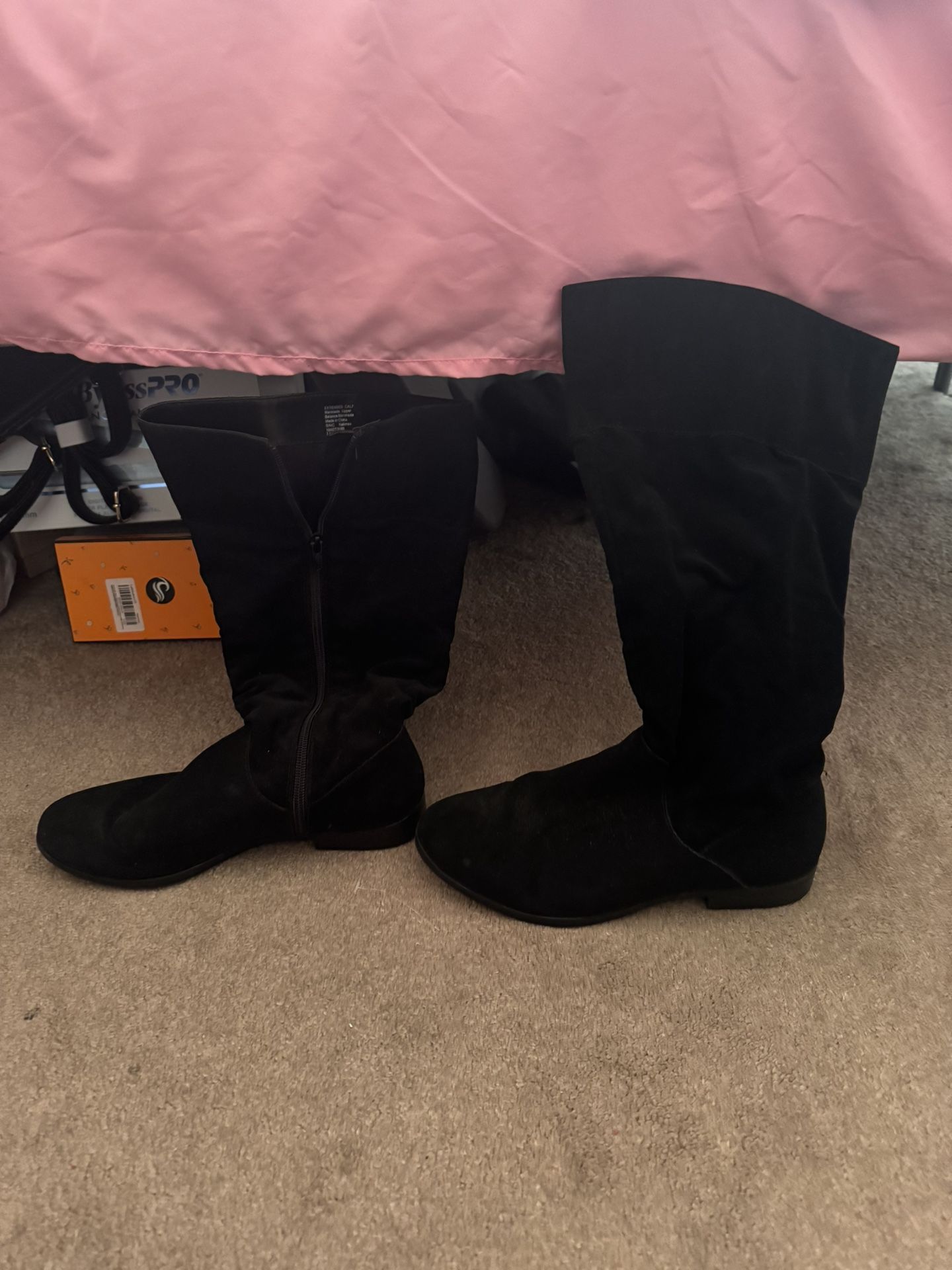 Woman’s Black Boots