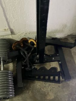 Squat stand with safety bars