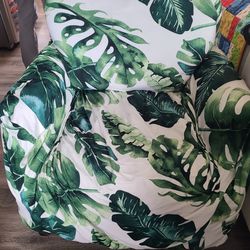 Chair W Cover 