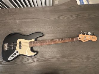 Fender Squier bass