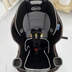 Graco 2in1 Extend2Fit Convertible Car Seat 