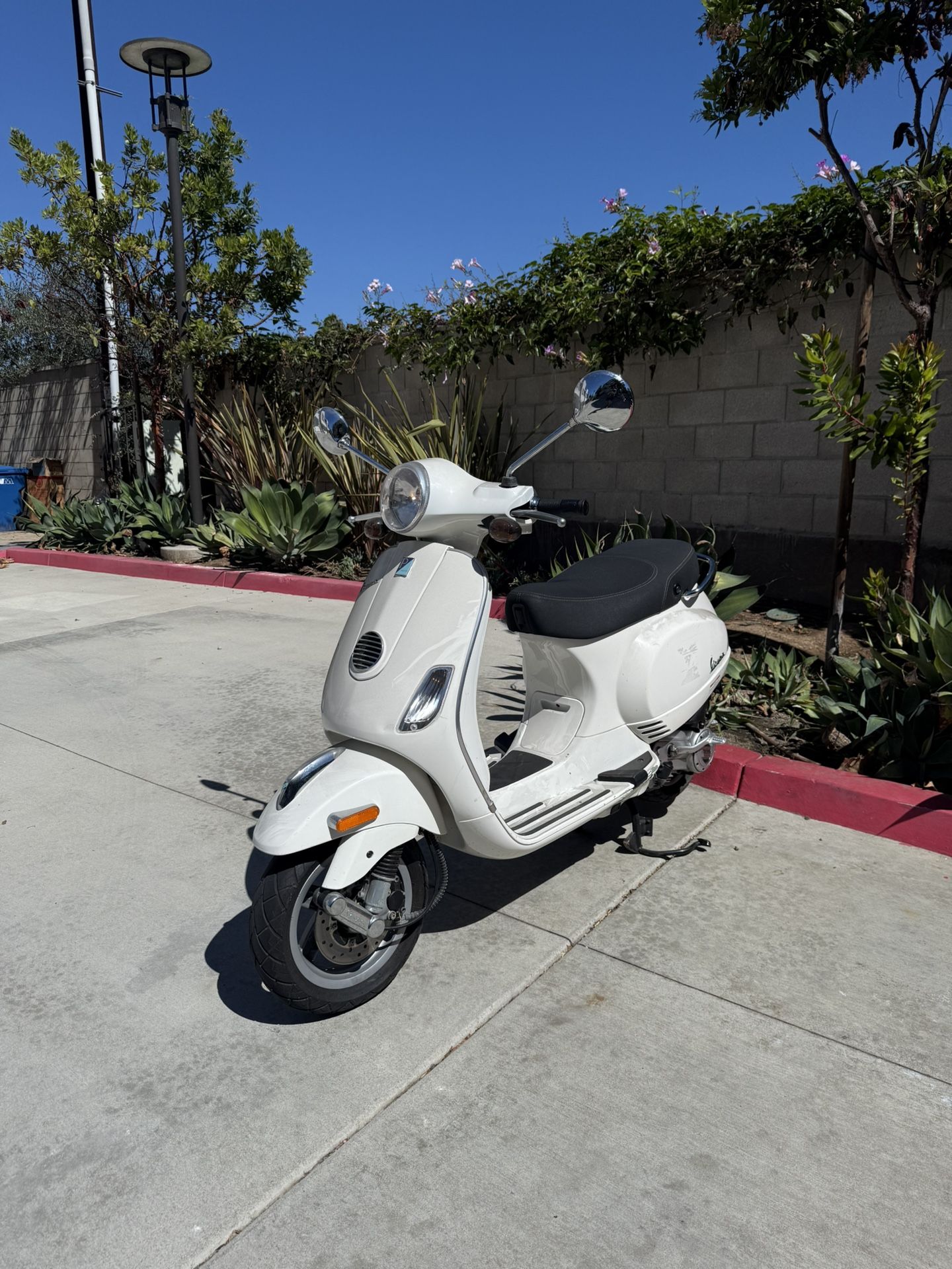 2010 Vespa LX50