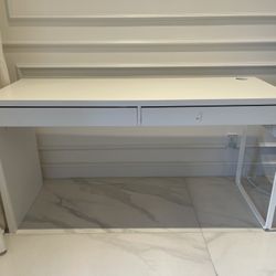Whit Desk