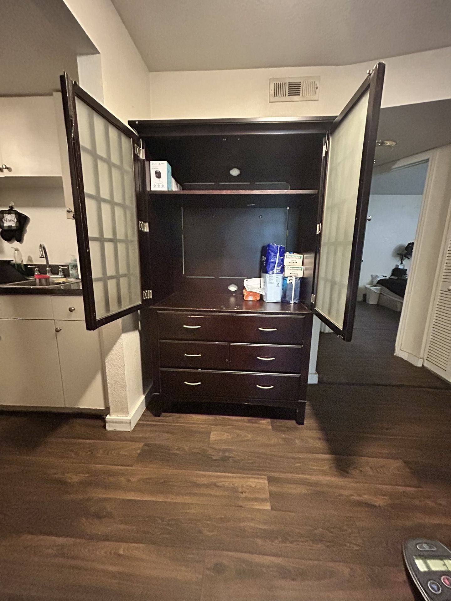 Armoire For Free