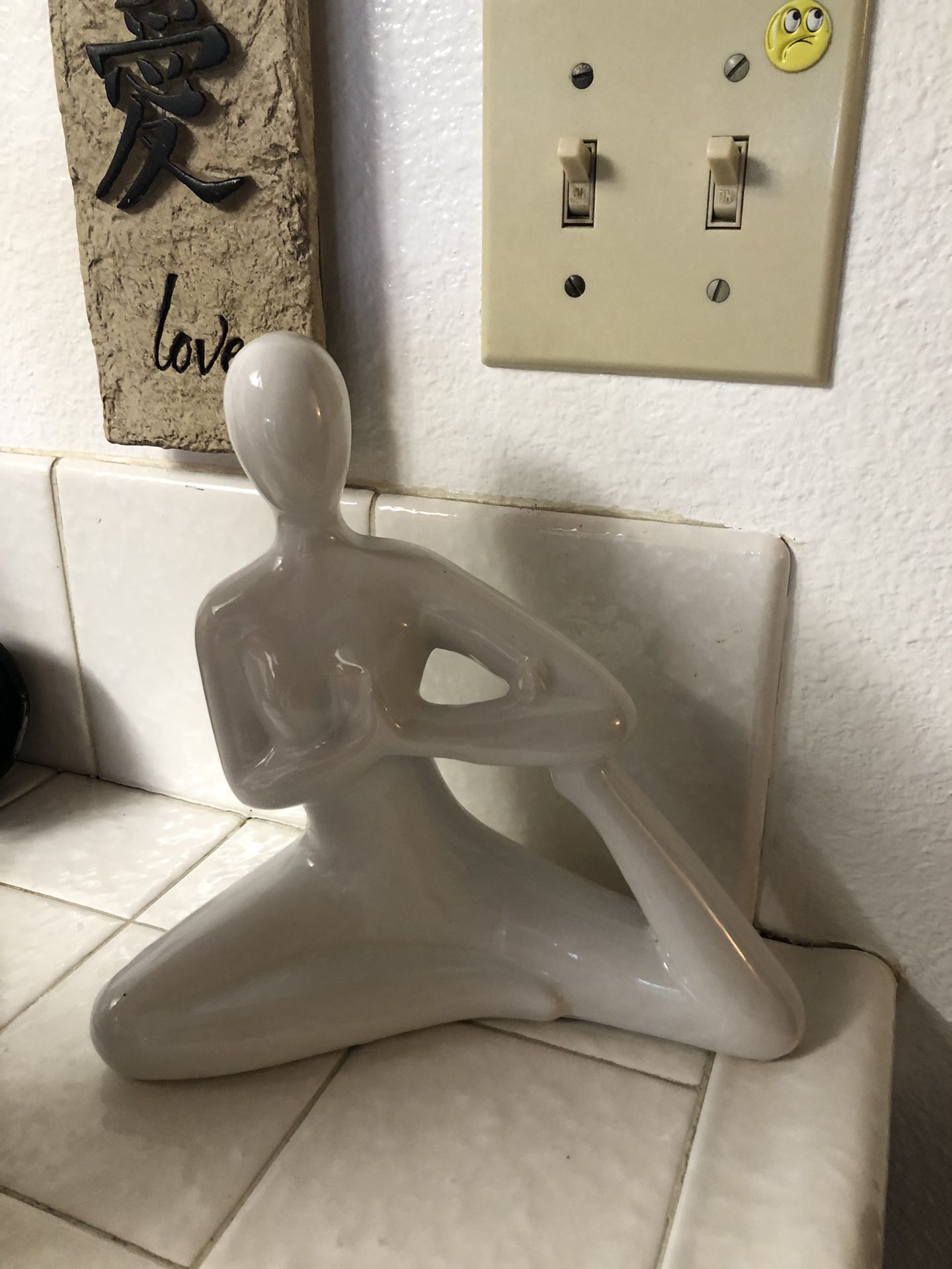 Yoga Figurine 5$ IKEA 