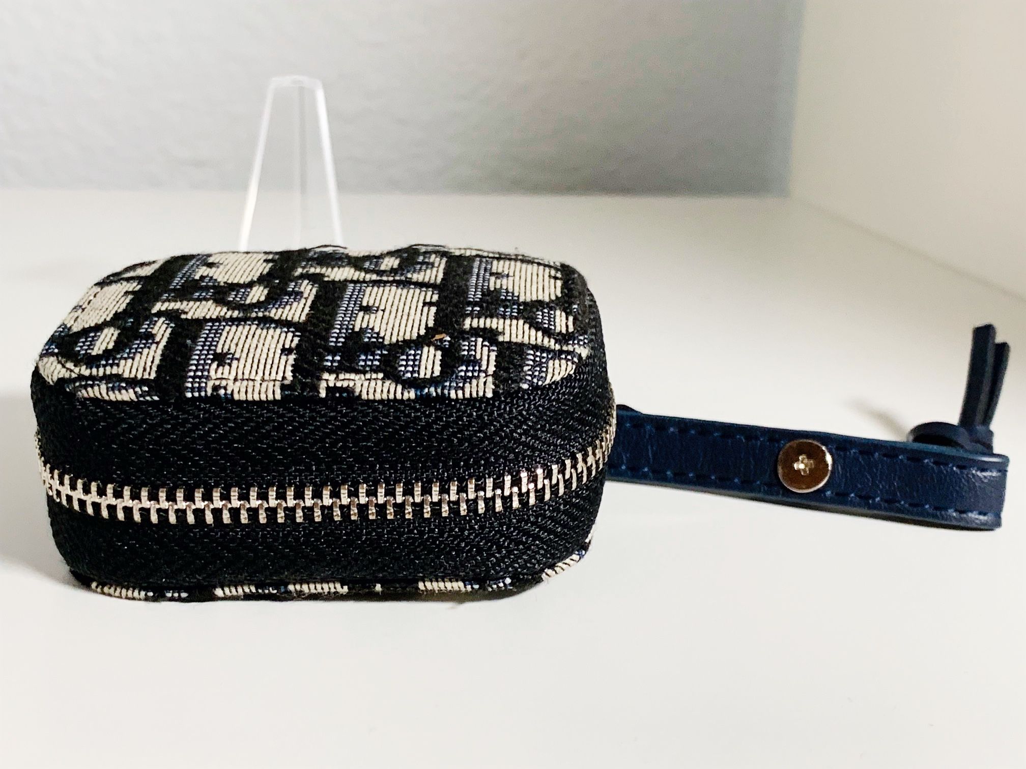 Apple AirPods Pro & Christian Dior Case (Limited edition ) for
