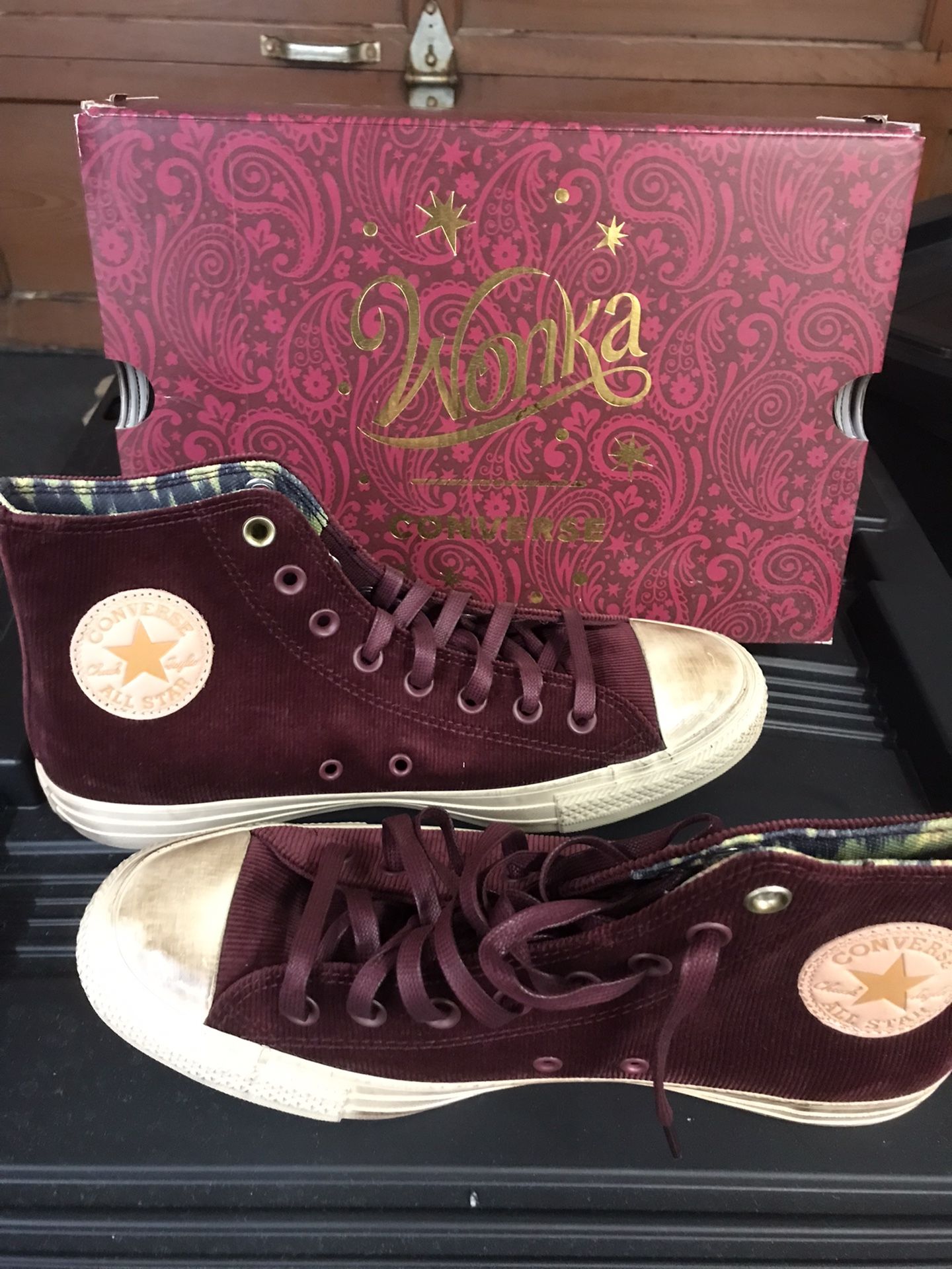 Converse Willy Wonka Edition Size 8 Brand New