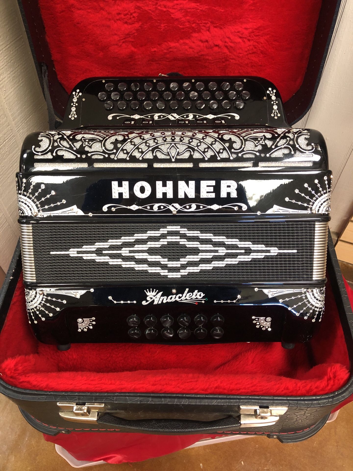 Hohner Anacleto Rey Del Norte Black & Silver
