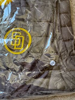 San Diego Padres Puffer Vest-XL * 2 available for purchase