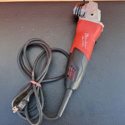Milwaukee 6142-30 4-1/2” Corded Angle Grinder