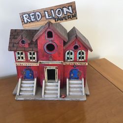 Custom Birdhouses 