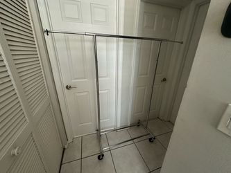 Clothing rack