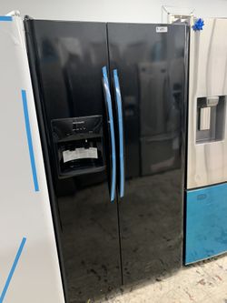 Frigidaire side by side in glossy black