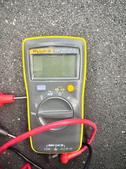 Fluke 101 multimeter 600v CatIII