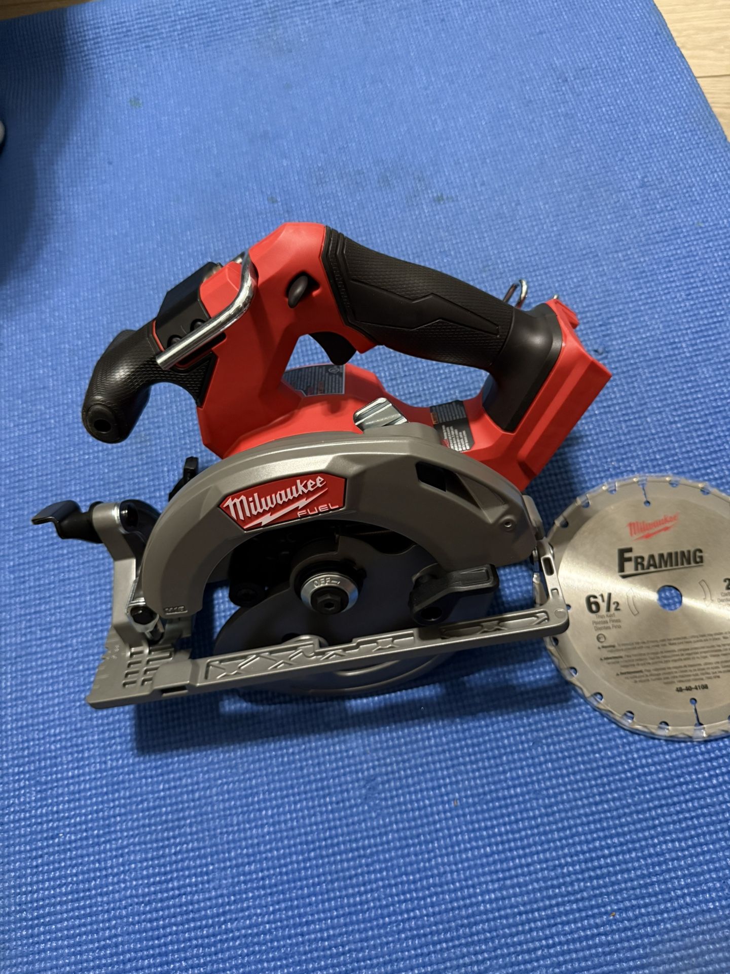 BRAND NEW MILWAUKEE FUEL CIRCULAR SAW 6-1/2 in.