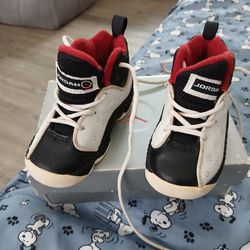 Selling children's  Jordan's