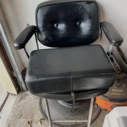 Barber Chair With Children Booster Seat