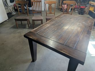 Dining table and 4 chairs