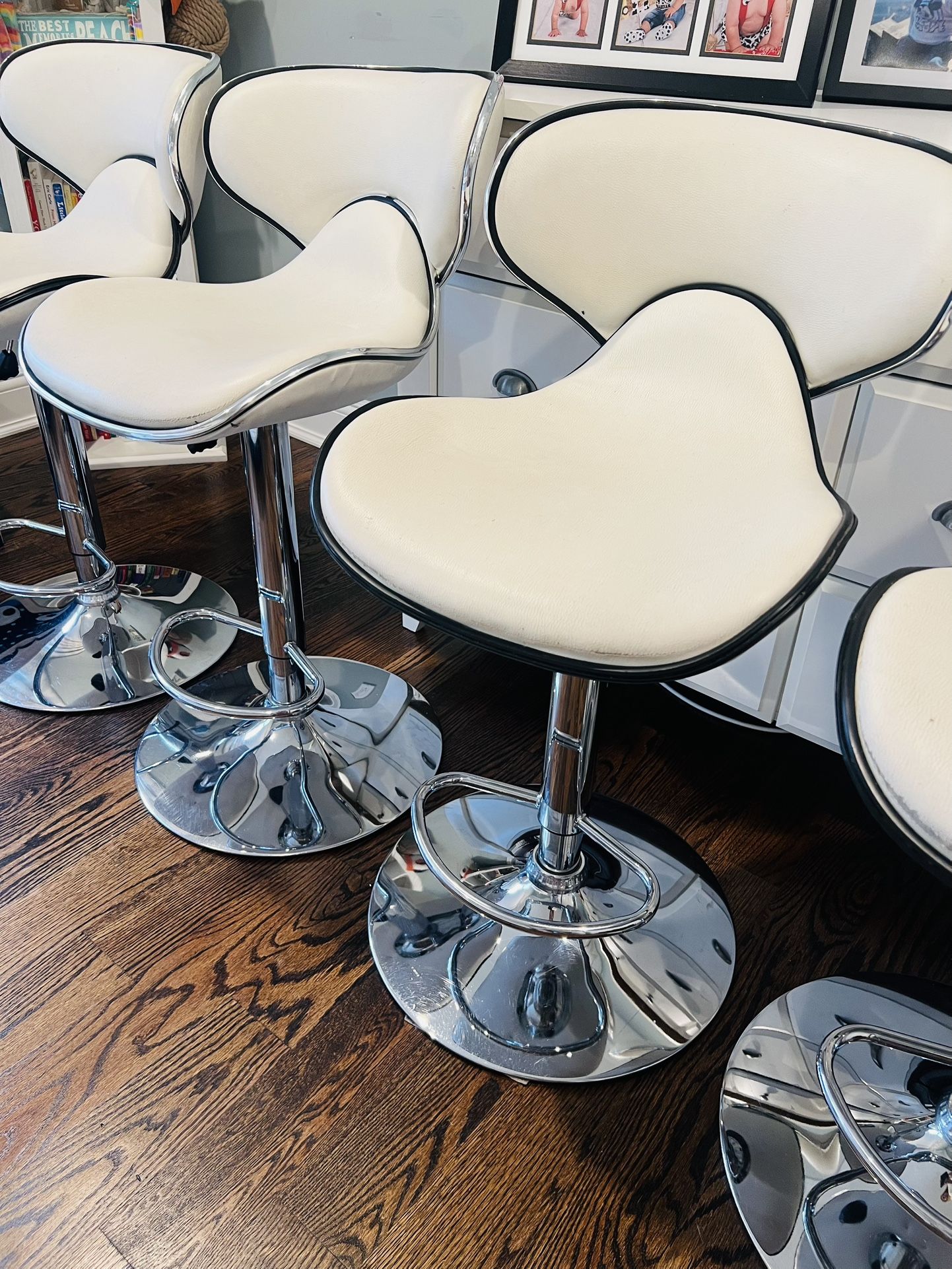Bar/Kitchen Stools (4)