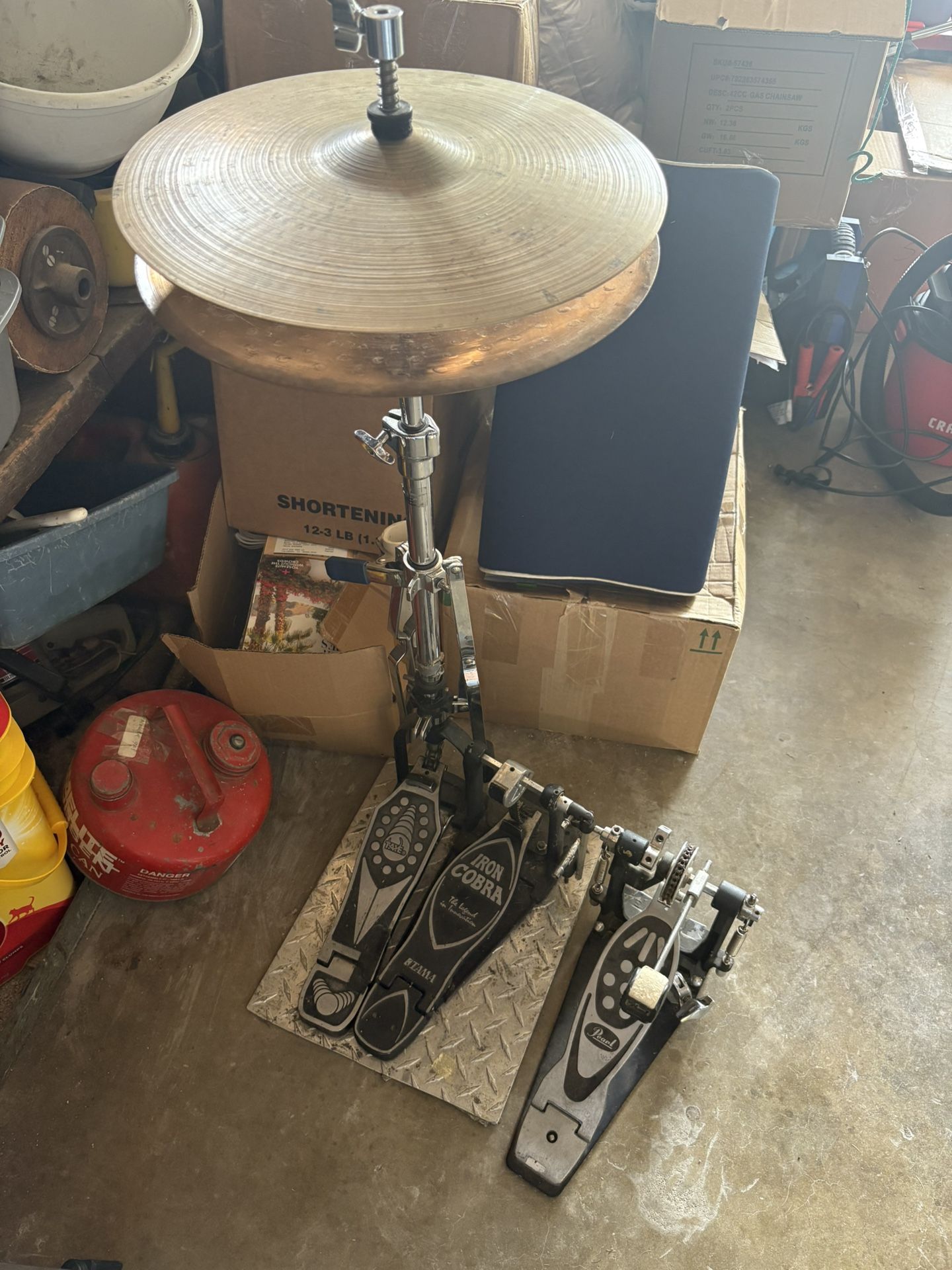 Custom Diamond Plate Cymbal Stand With 2 Pedals And Cymbals