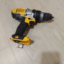 DeWalt 20 V Model DCD980 CORDLESS DRILL for Sale in South Attleboro MA OfferUp