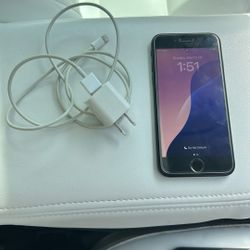 iPhone SE 2nd Gen UNLOCKED