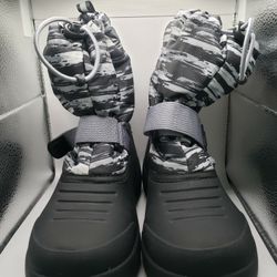 Size 3 Kids Northside Frosty snow boot