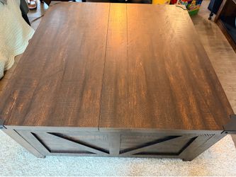 Coffee table/chest