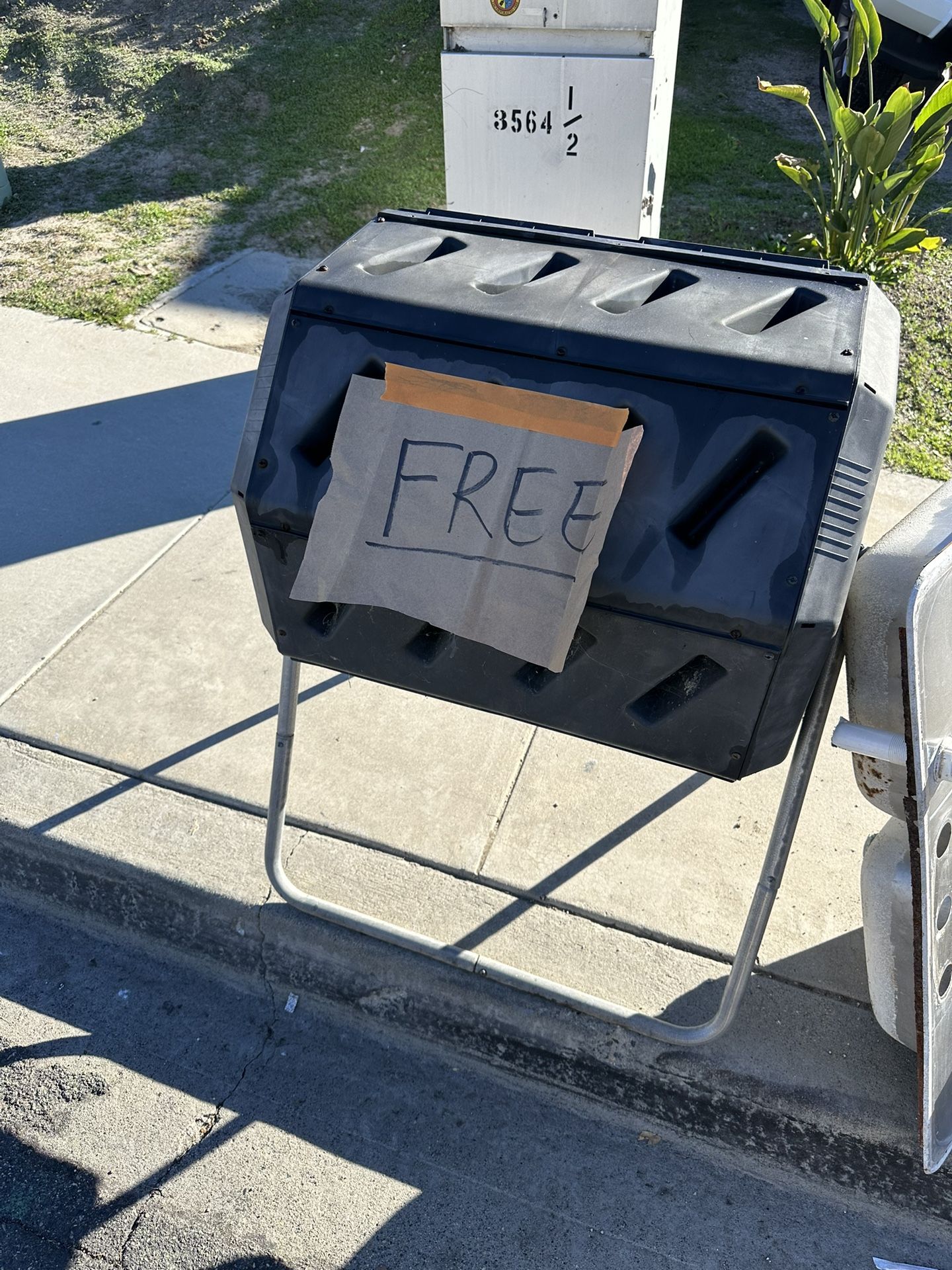 Free Compost Bin