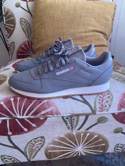 Size 13 Men’s Reebok Shoes
