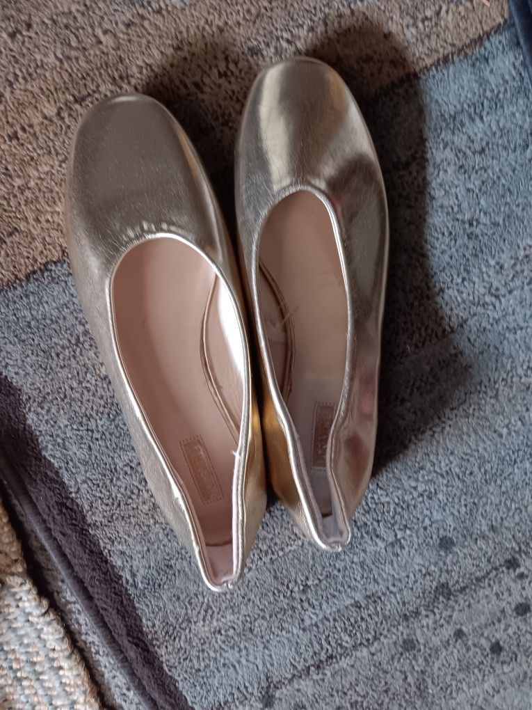 Beautiful Flat Shoes