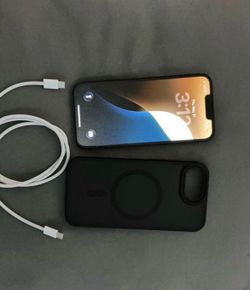 iPhone 16e