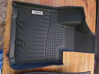 Kia Sorento floor protection mats
