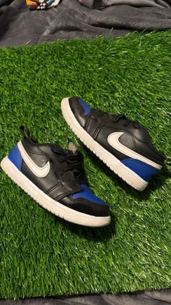 Jordan’s used kid size 9c with box